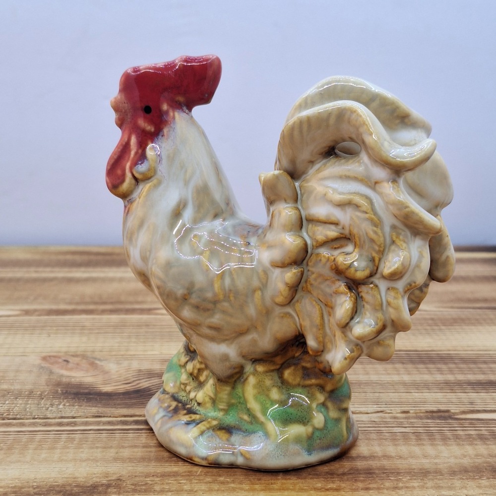 Glossy Ceramic Rooster Chicken on‎ a Floral Base Figurines